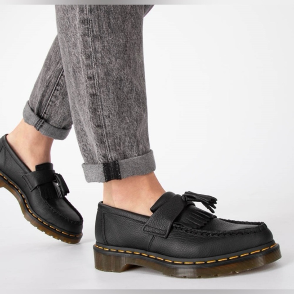 DR. MARTENS ADRIAN YELLOW STITCH TASSEL LOAFERS Women's 8, Men 7